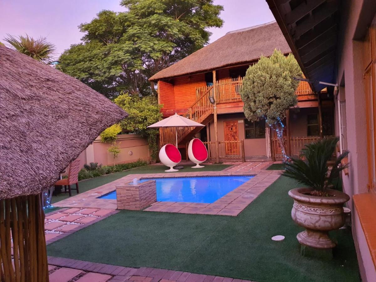 Lauren Palace Guest House Vanderbijlpark Exterior photo